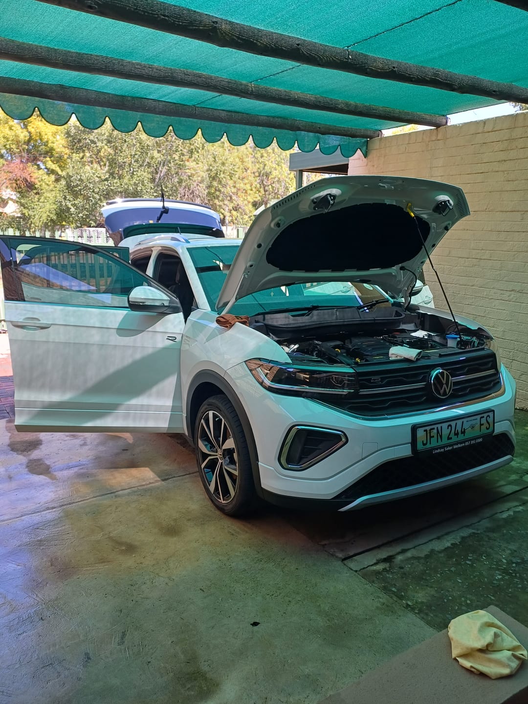 Customer photo review of Decon8 - Wheel Cleaner & Iron Fallout Remover