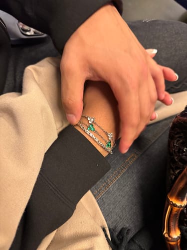Customer photo review of GREEN CLOVER BRACELET