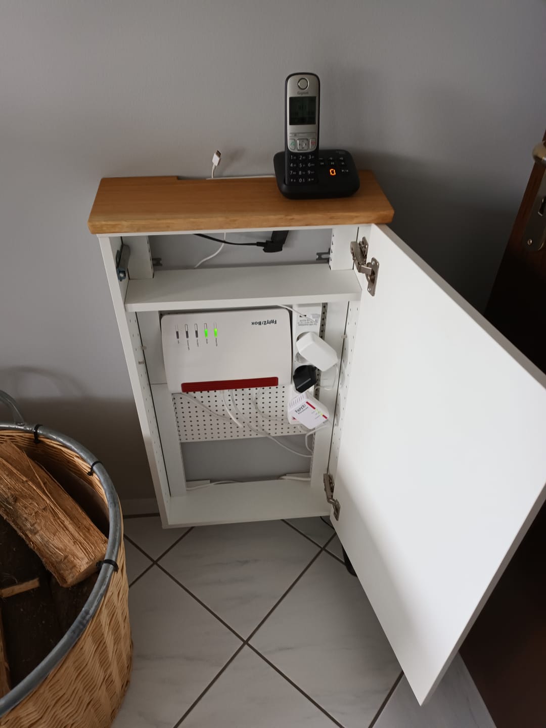 Customer photo review of Telefonschrank | Routerschrank LOLE HomeBase