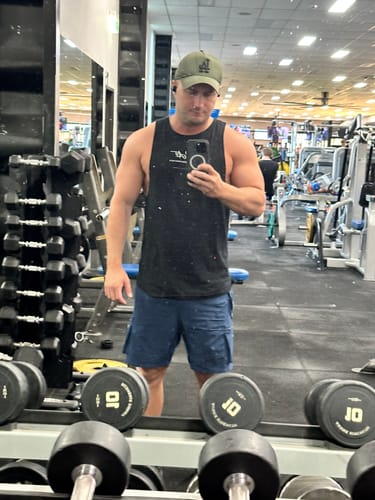 Customer photo review of Signature - Delt Muscle Tanktop - Black/White