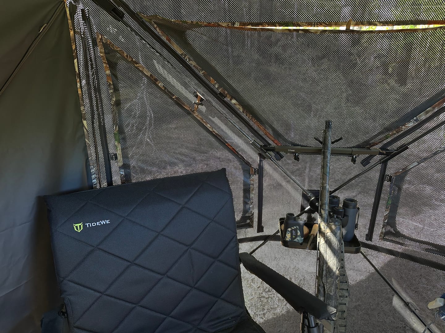 Customer photo review of TideWe Hunting Chair Adjustable Height 360°  Swivel Blind Chair With Armrests