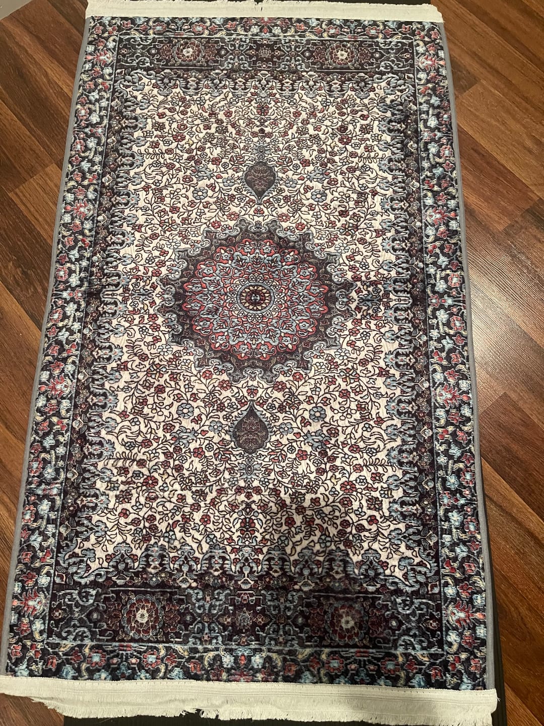 Customer photo review of Skylight Naseej Padded Prayer Mat