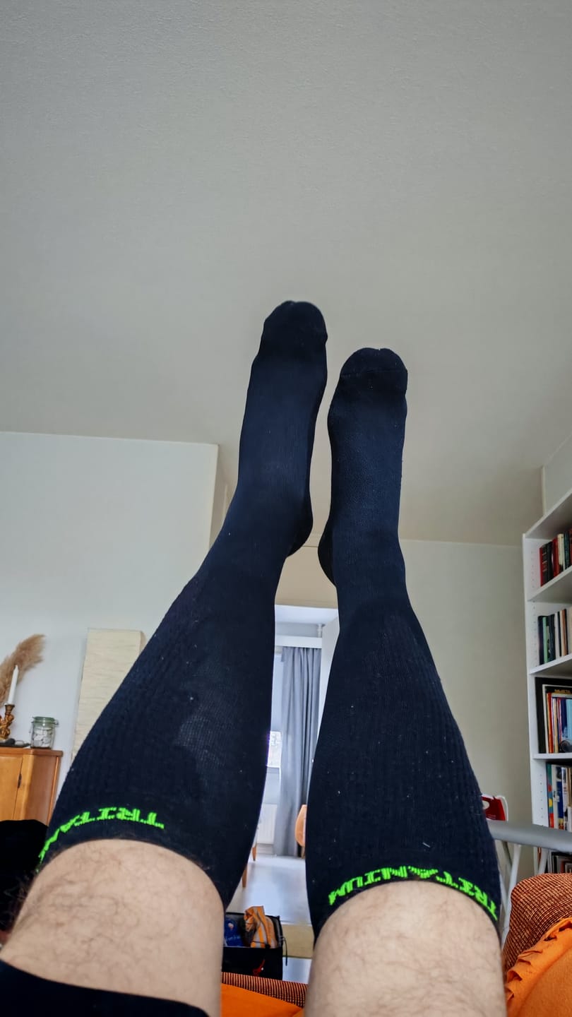 Customer photo review of eXtend High – Kompressiosukat – Musta / Lime