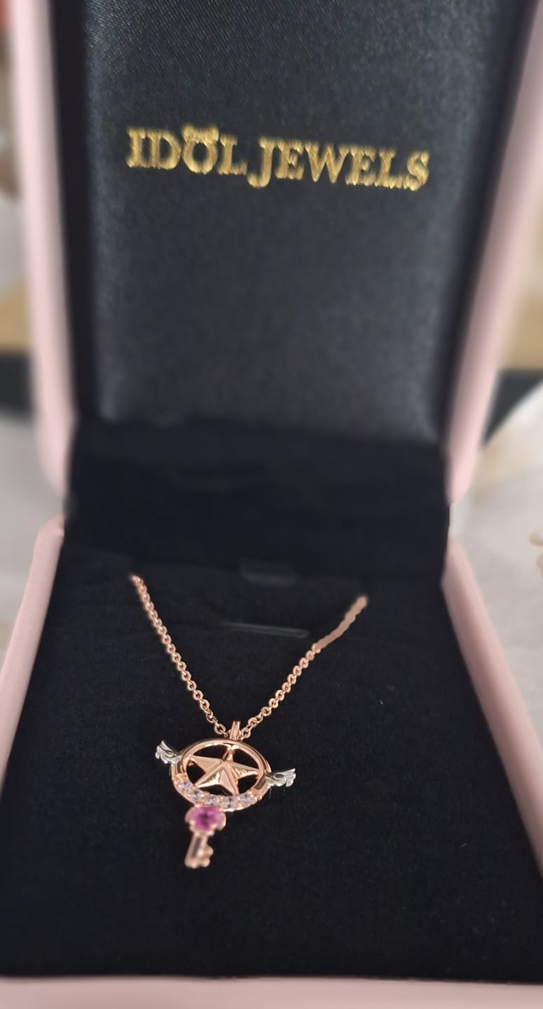 Customer photo review of Collar Llave Estrella | Plata Baño de Oro Rosa 18K | Cardcaptor Sakura