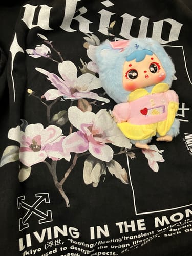 Customer photo review of Ukiyo Vintage T-Shirt