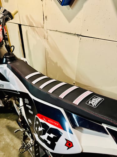 Customer photo review of Custom Seat Cover: 2018 Husqvarna FC350