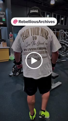 Customer video review of TRAIN YOUR MIND | OVERSIZED TEE