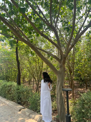 Customer photo review of White 2 piece Rayon Mukaish set