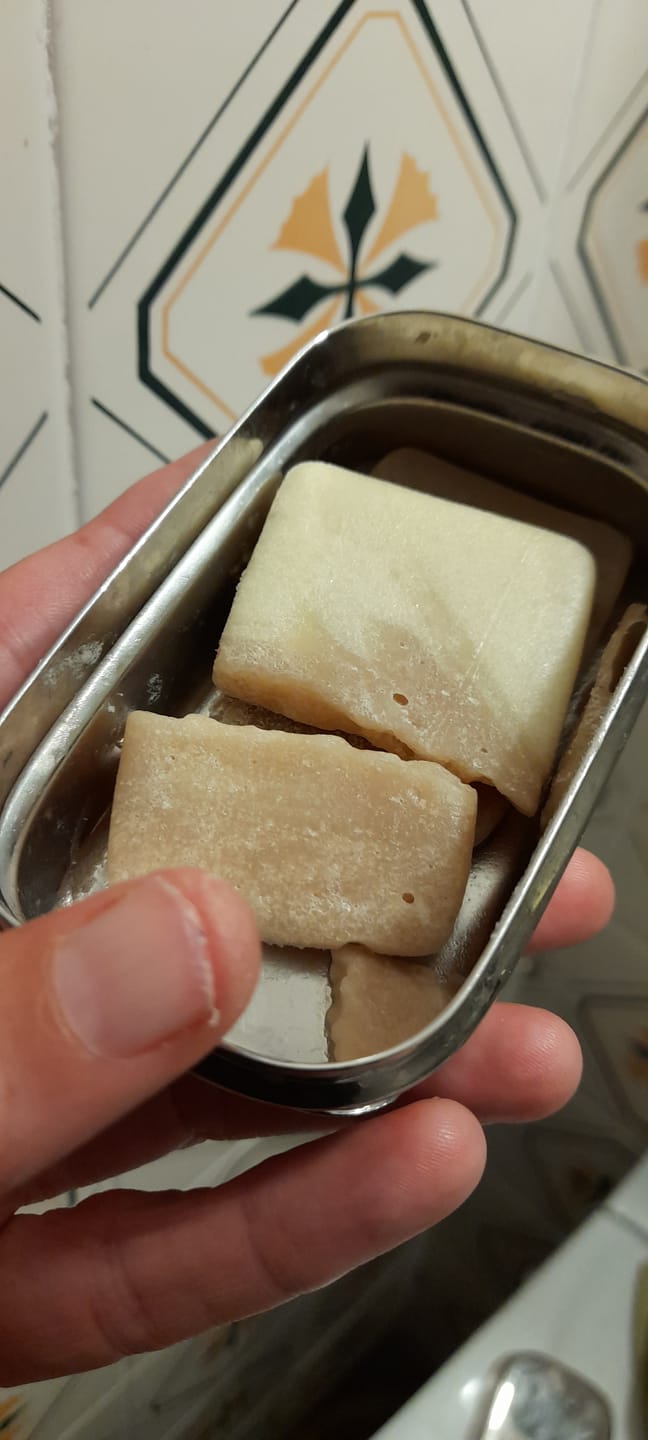 Customer photo review of 15% Lavendel mit Kamille & Kaffee Haarseife (Haarwachstum & Tiefenpflege)