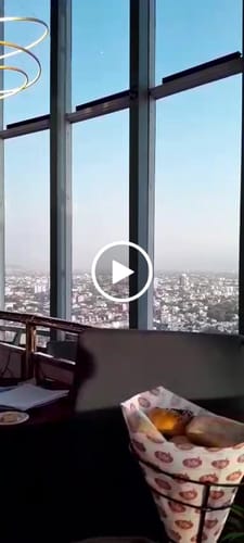 Customer video review of Menú Golden