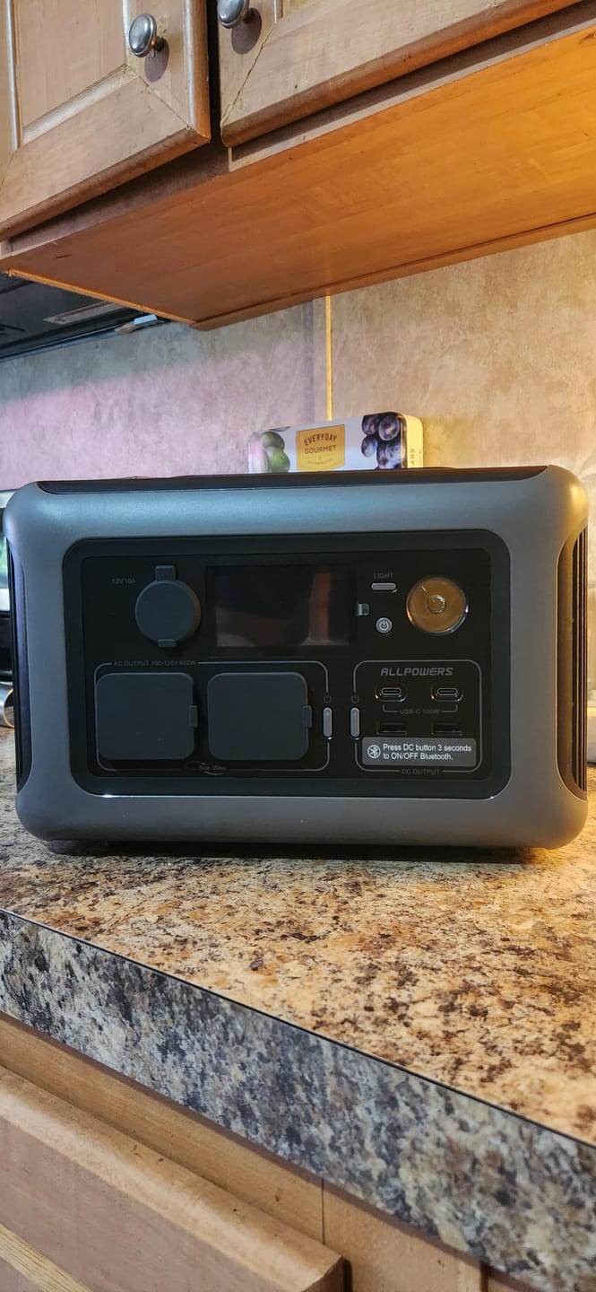Customer photo review of ALLPOWERS R600 Portable Power Station 600W 299Wh LiFeP04 Battery
