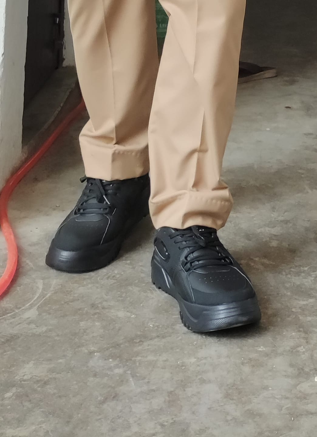 Customer photo review of Bacca Bucci EVOLVE - The Ultimate Low-Top Sneakers for Men