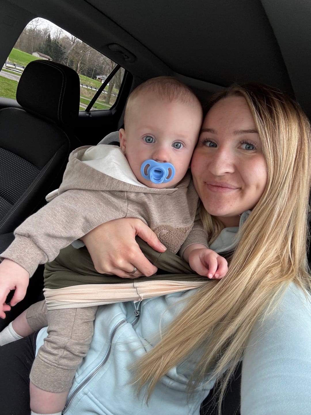 Customer photo review of Mama's Bonding Comforter