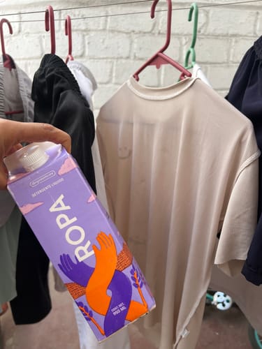 Customer photo review of Detergente de ROPA en cartón