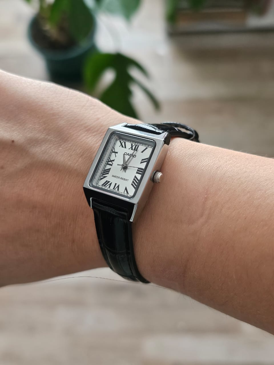 Customer photo review of Reloj Casio Tank Análogo LTP-V007L-7B1UDF Cuero Dial Plateado