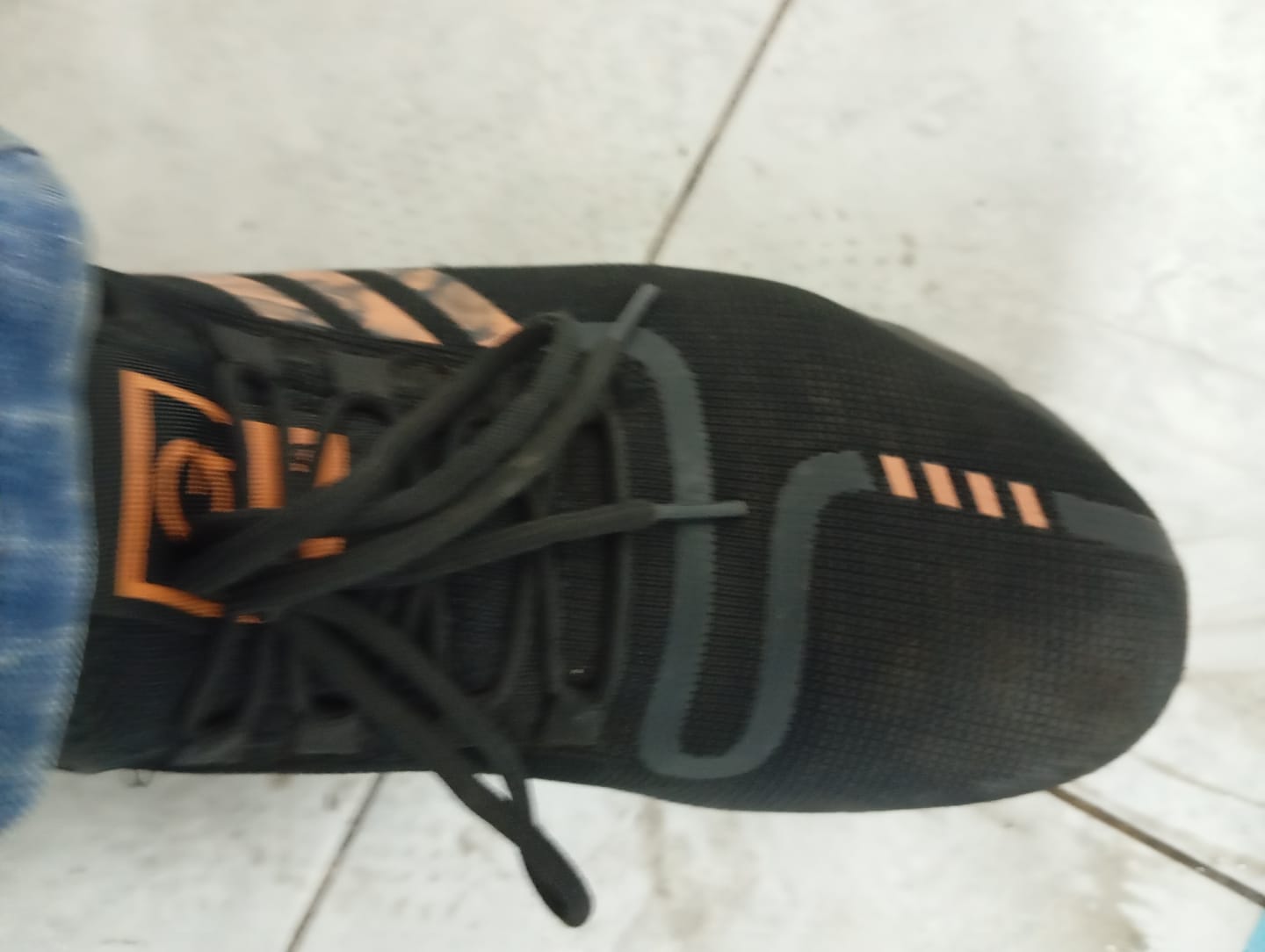 Customer photo review of Zapatilla de Seguridad Guyisa 9200 Puntera de Acero Suela de Kevlar Anti Clavos