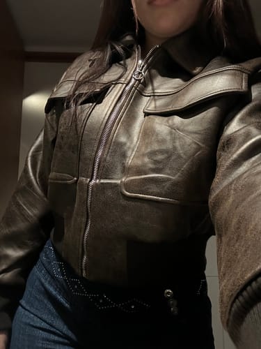 Customer photo review of CHAQUETA CAZADORA BOMBER CAFÉ
