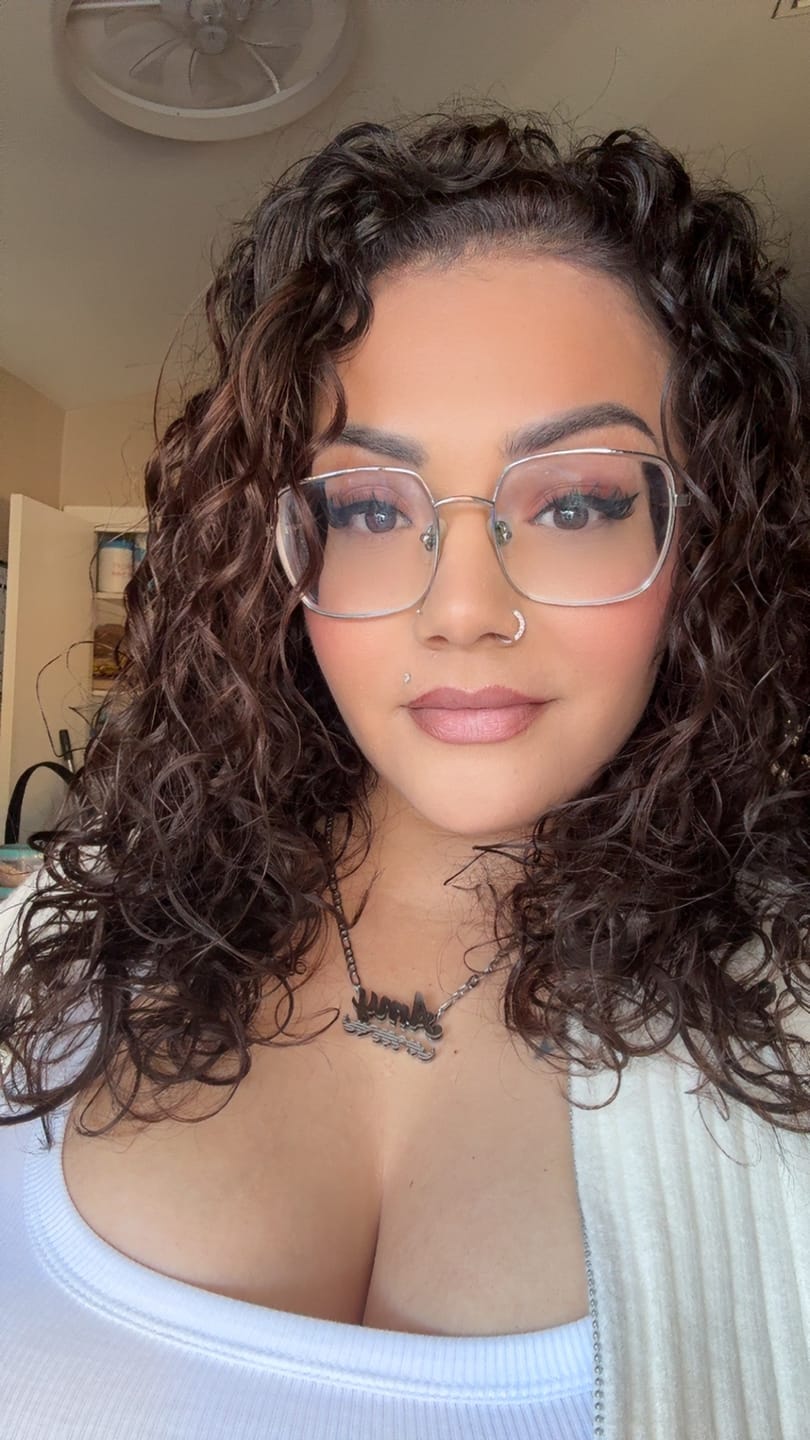 Customer photo review of Double Plated Triple Heart Name Necklace w/ Cuban Chain