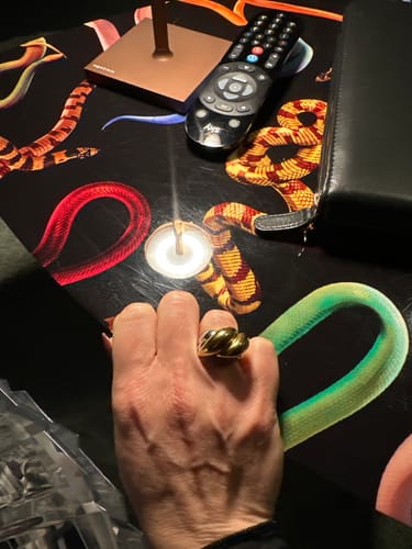 Customer photo review of Anello "Bagliore Sfuggente"