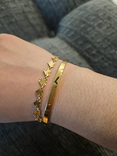 Customer photo review of Starlight Heart Chain Bracelet