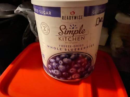 Customer photo review of Freeze-Dried Whole Blueberries - 28 Serving #10 Can
