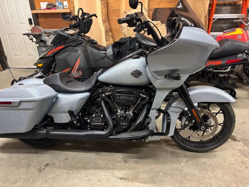 Customer photo review of Road Glide Fairing Spoiler: Perfect Color-Matched Upgrade for 2017-2023 Models