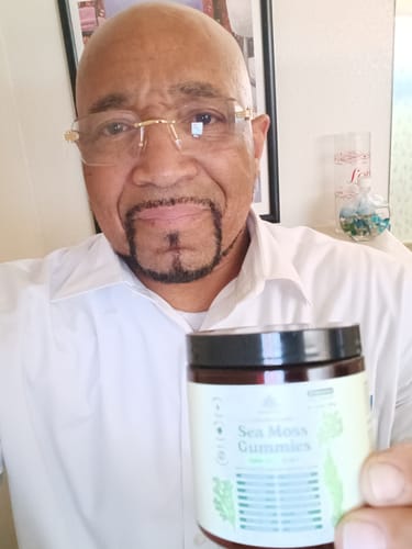 Customer photo review of Sea Moss 16-In-1 Gummies