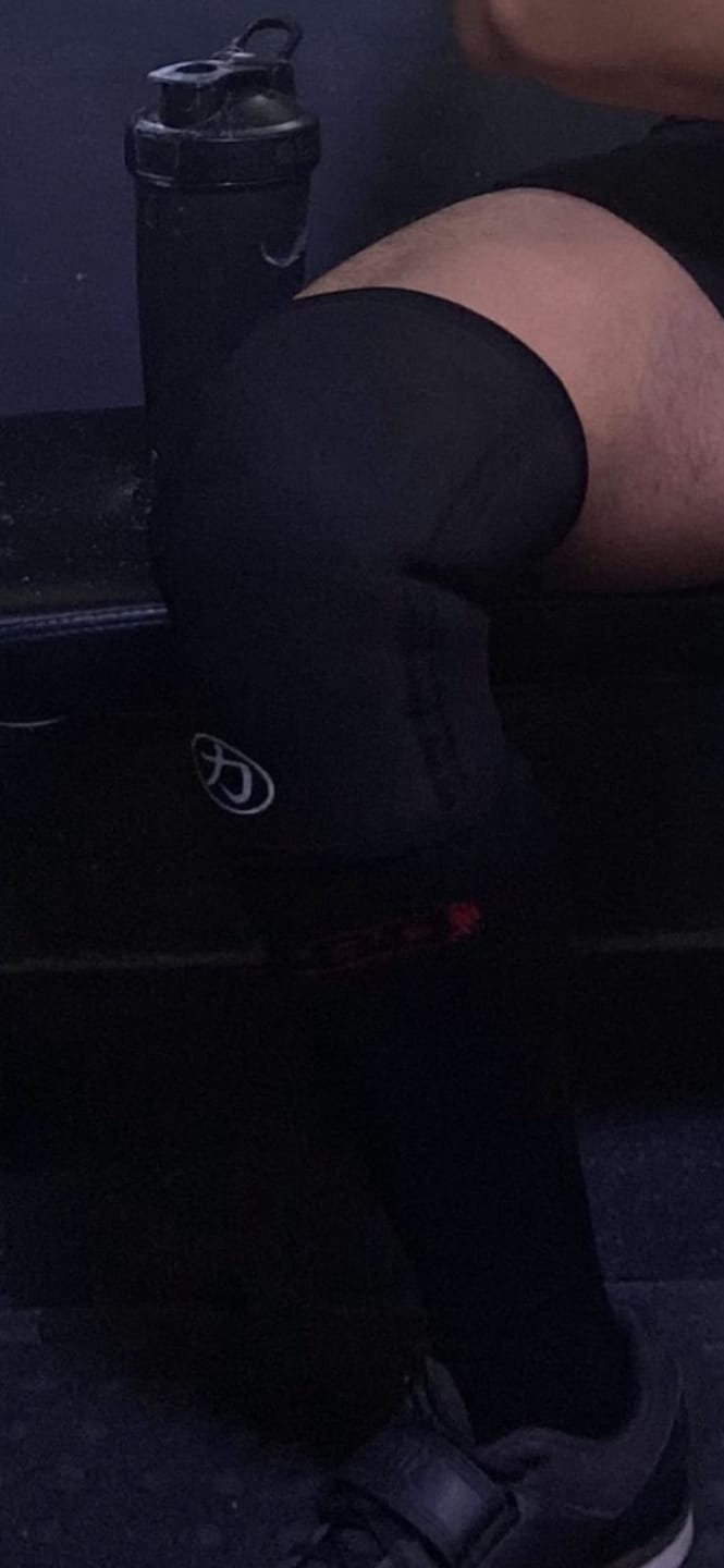 Customer photo review of 7MM Inferno Knee Sleeves - IPF Approved