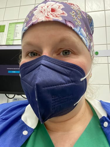 Customer photo review of Komfort OP Haube Glücksblumen