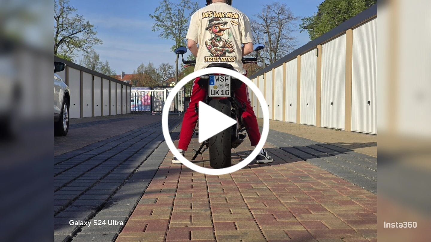 Customer video review of Das war mein letztes Tattoo -  Oversized Shirt