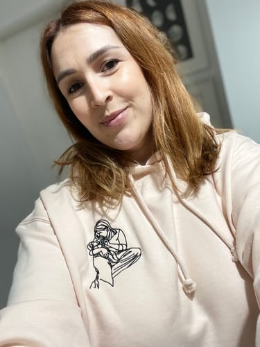 Customer photo review of Hoodie Retrato Line Art Personalizável