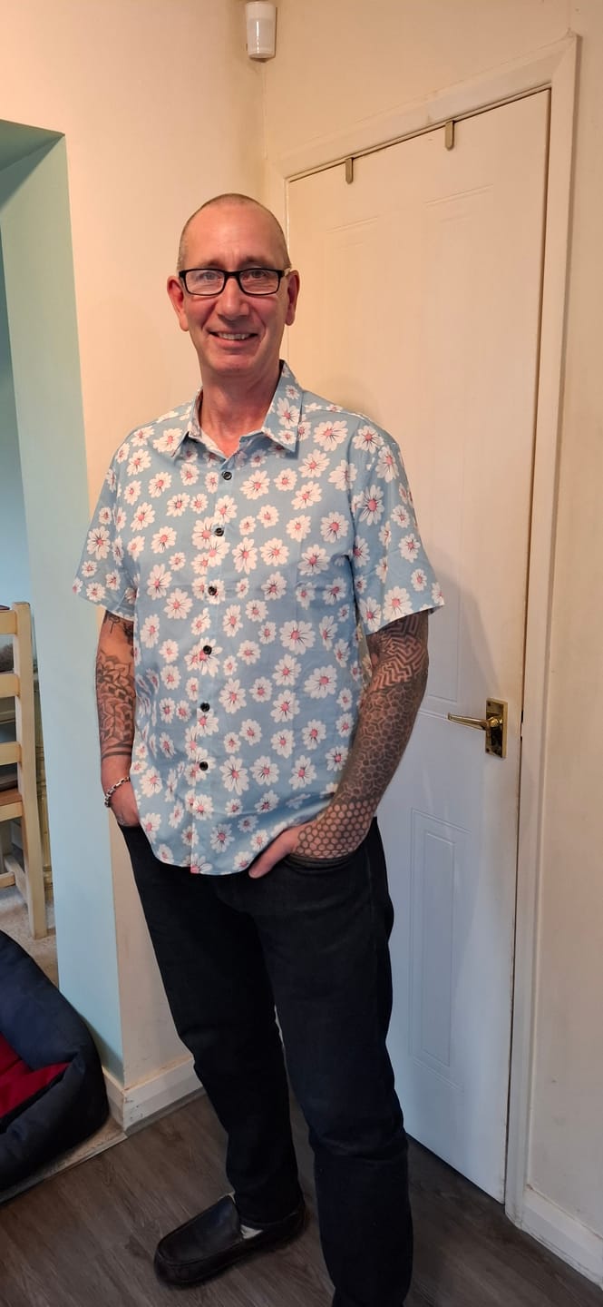Customer photo review of Men's Blue Daisy Floral Summer Button Up Hawaiian Short Sleeve Shirt