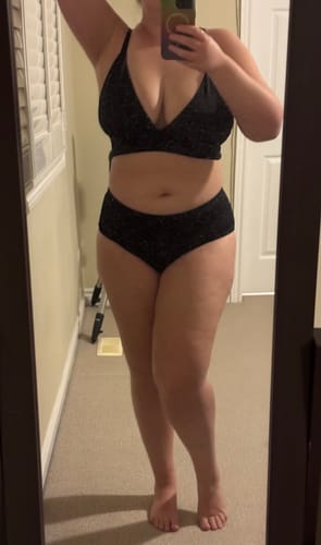 Customer photo review of 'Uplift' Plunging Bikini Top