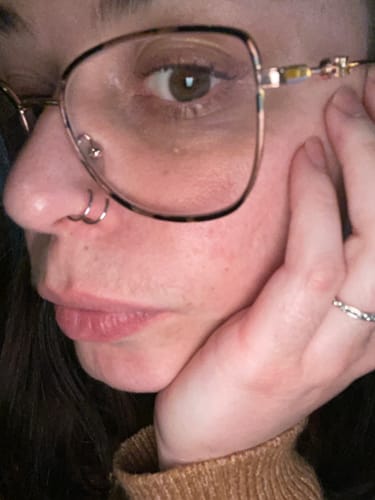 Customer photo review of Le double piercing