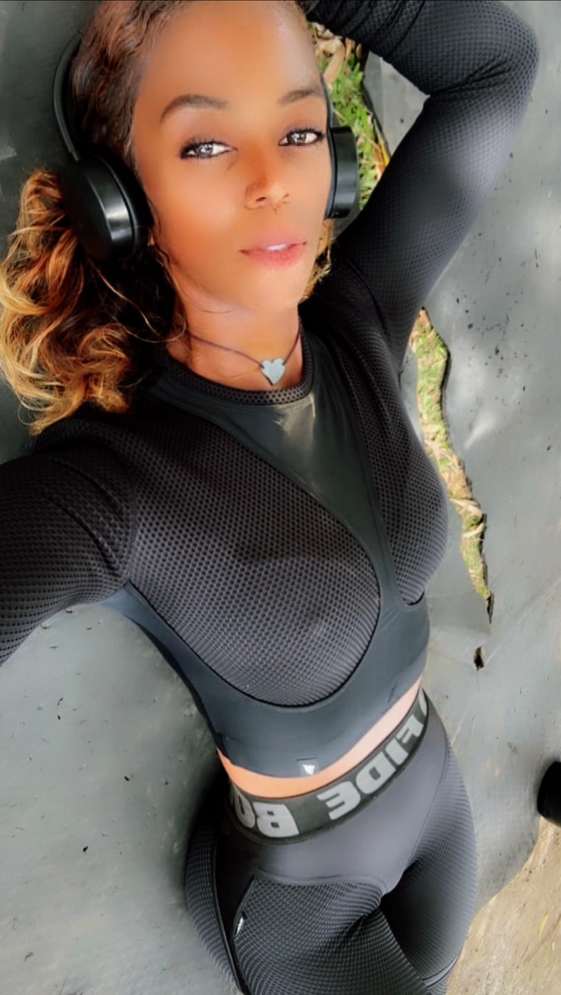Customer photo review of Workout Top Extra Sex Black