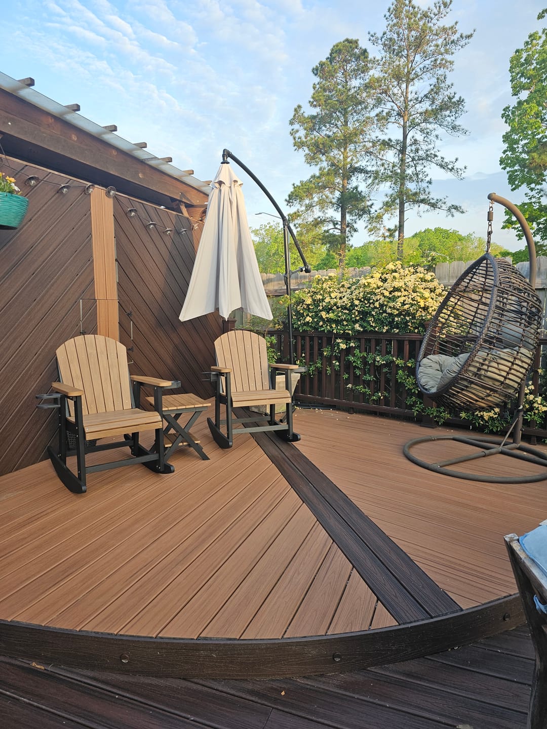 Customer photo review of DURAWEATHR POLY® Adirondack Porch Rocker With Wine & Cup Holders