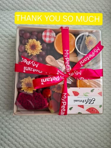 Customer photo review of Subang Jaya Signature Cheese Fruit Grazing Platter (Available in S, M & L size) [Malaysia]