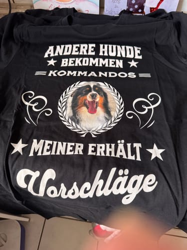 Customer photo review of Hinter jeder tollen Frau - Personalisierbares Unisex T-Shirt