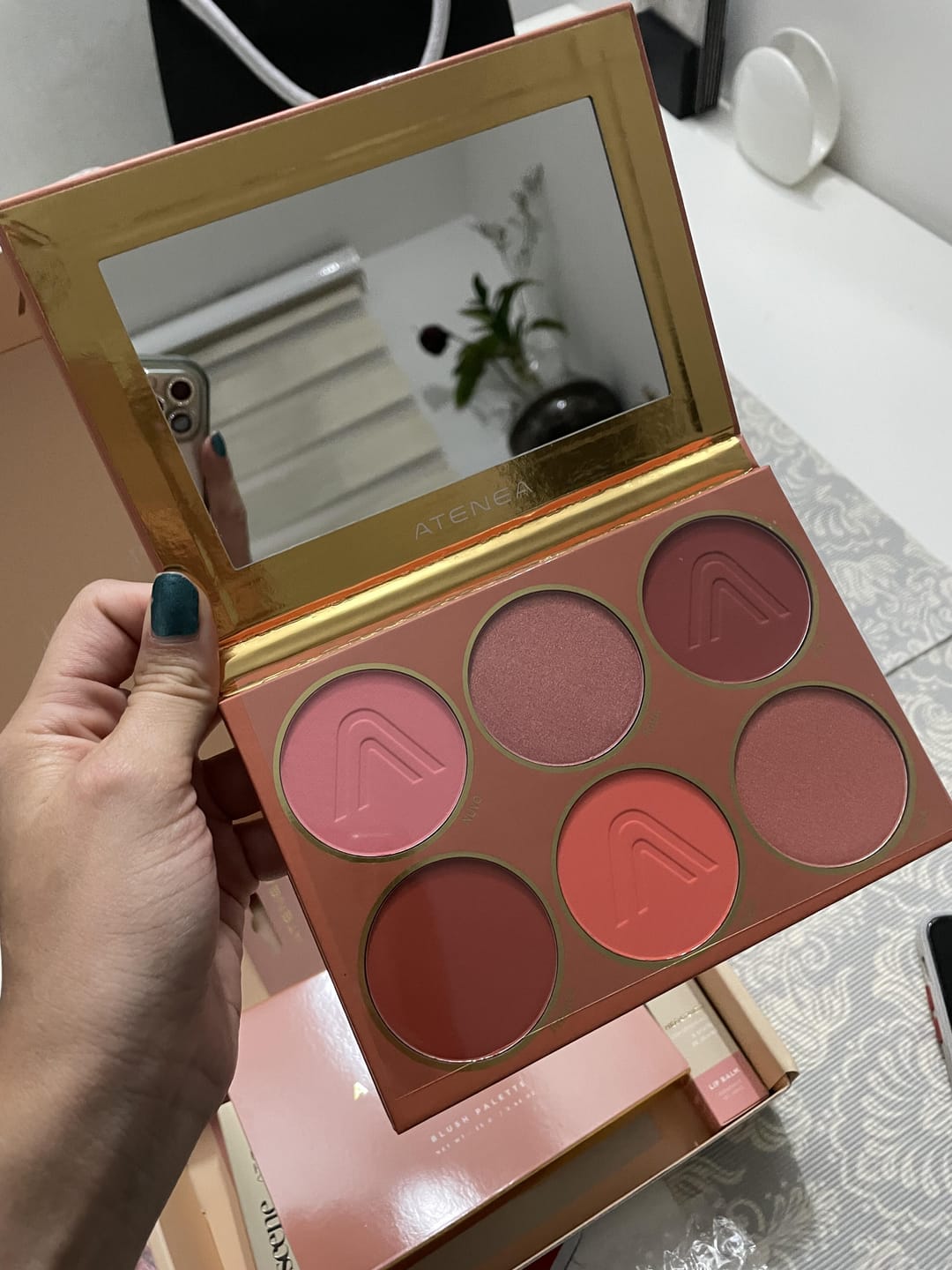 Customer photo review of PALETA DE RUBORES ATEMPORAL | MAKEUP EXPERT