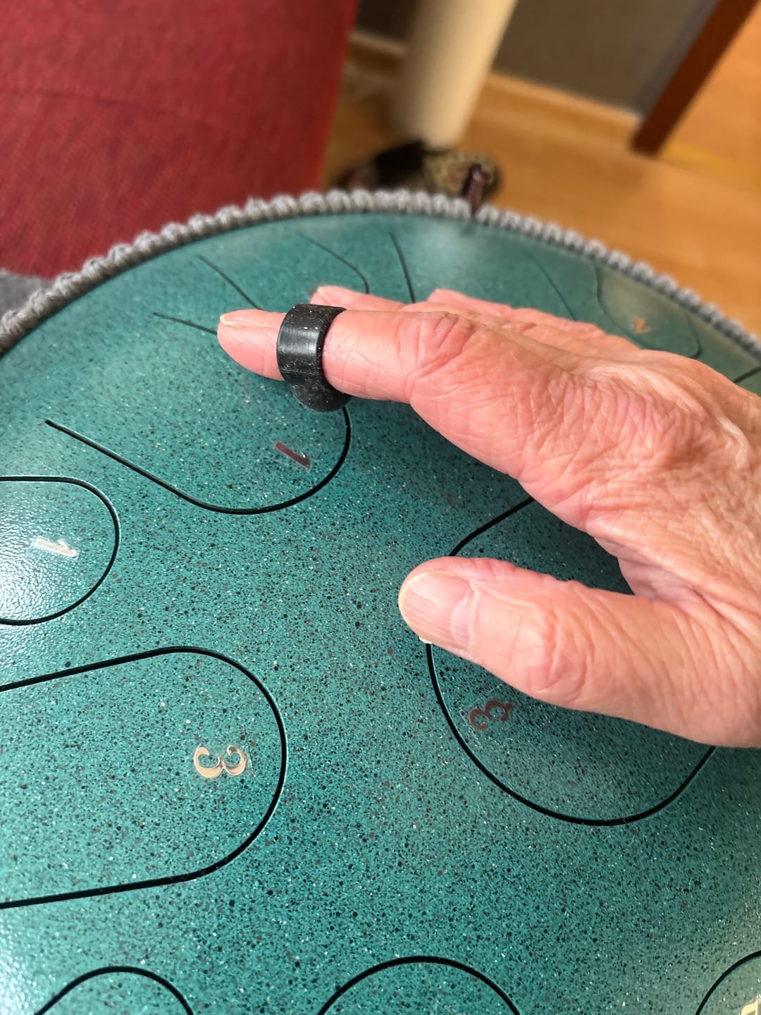Customer photo review of Sonodrum Zungentrommel - "Premium" - Handgefertigt - 35,5cm - 15 Zungen - C-Dur