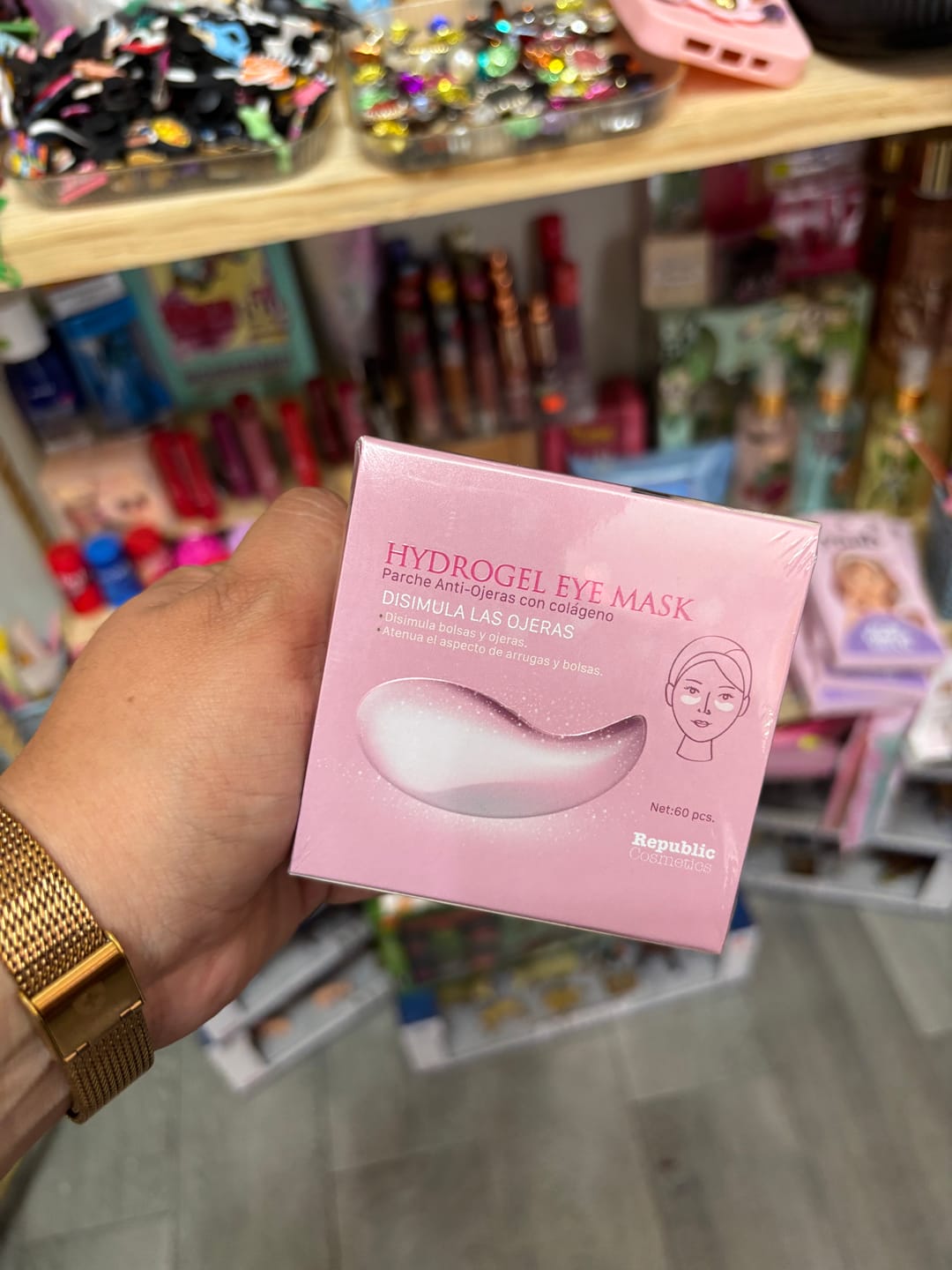 Customer photo review of Set de 60 parches antiojeras de colágeno Republic Cosmetics