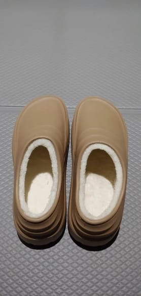 Customer photo review of The Snuggi Work Clogs