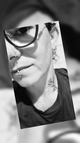 Customer photo review of Louise - grosse pierre