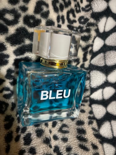 Customer photo review of Bleu De Zing