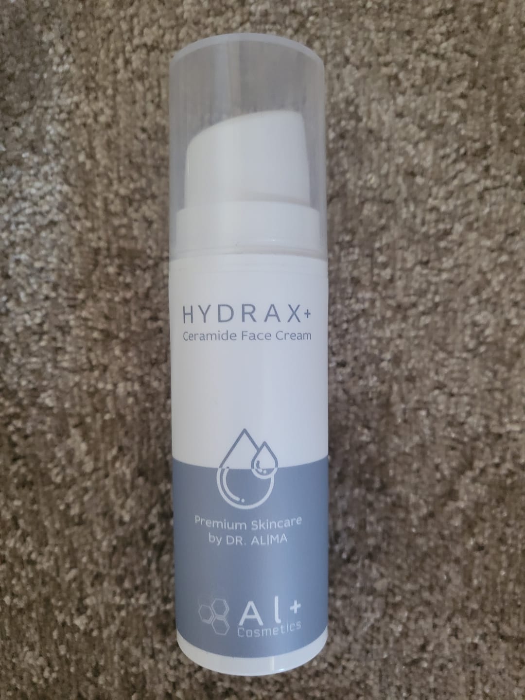 Customer photo review of HydraX+ | Бариерен крем със серамиди