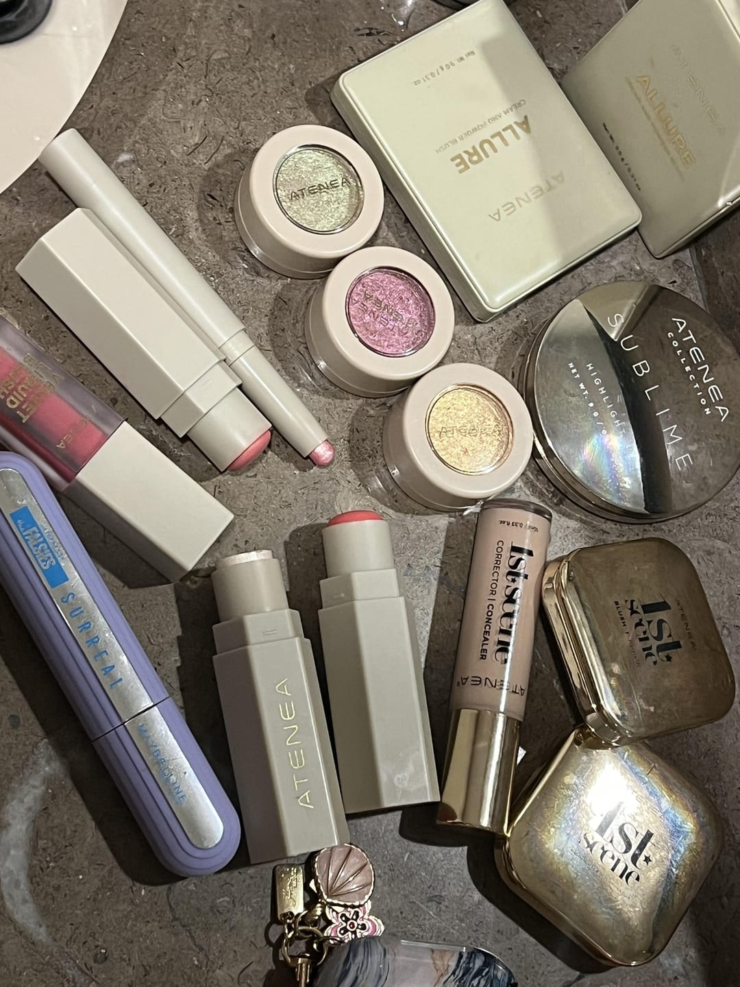 Customer photo review of RUBOR CREMOSO EN BARRA COLLECTION