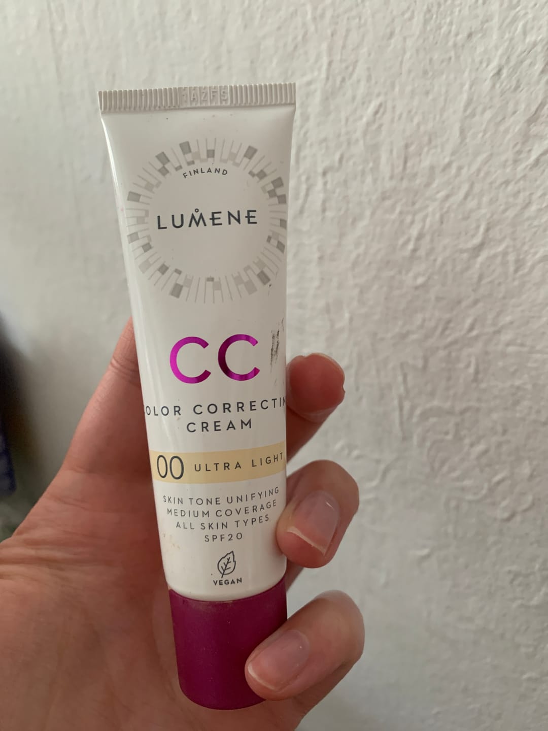 Customer photo review of Lumene CC cream - Веган CC Крем "Абсолютно съвършенство" 7в1 SPF 20