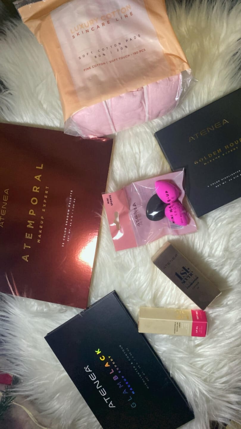 Customer photo review of PALETA DE SOMBRAS  ATEMPORAL | MAKEUP EXPERT