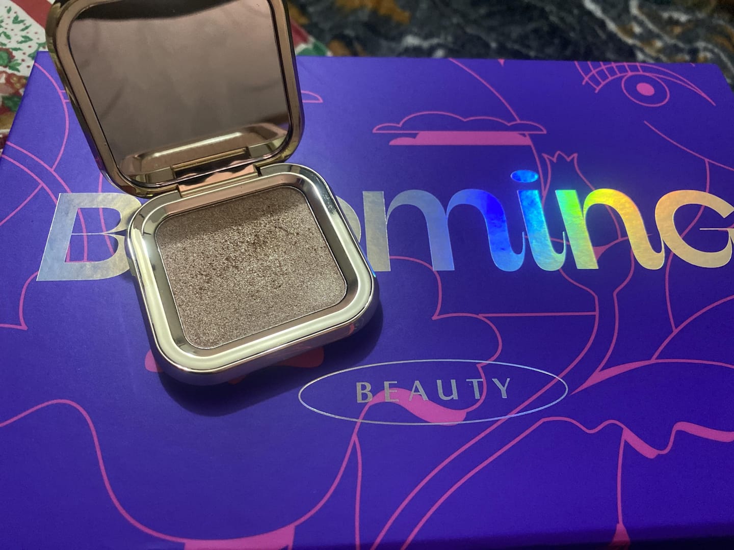 Customer photo review of ILUMINADOR COMPACTO 1ST SCENE
