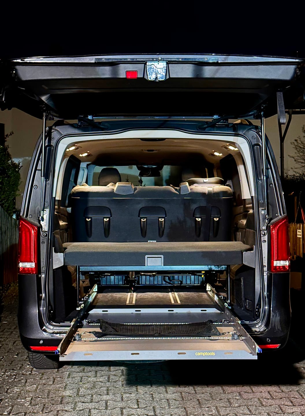 Customer photo review of Heckauszug Mercedes V-Klasse | EQV